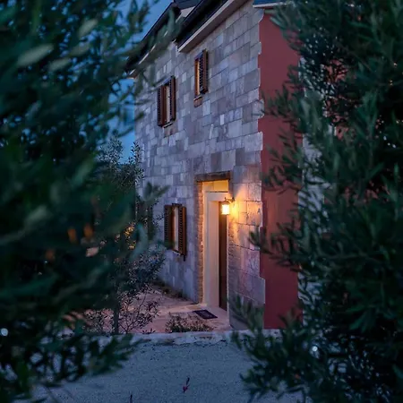 Villa Astounding Hvar 4 Bedrooms Crystal Hvar 1 Mesmerizing Sea Views Private Infinity Pool Hvar Town